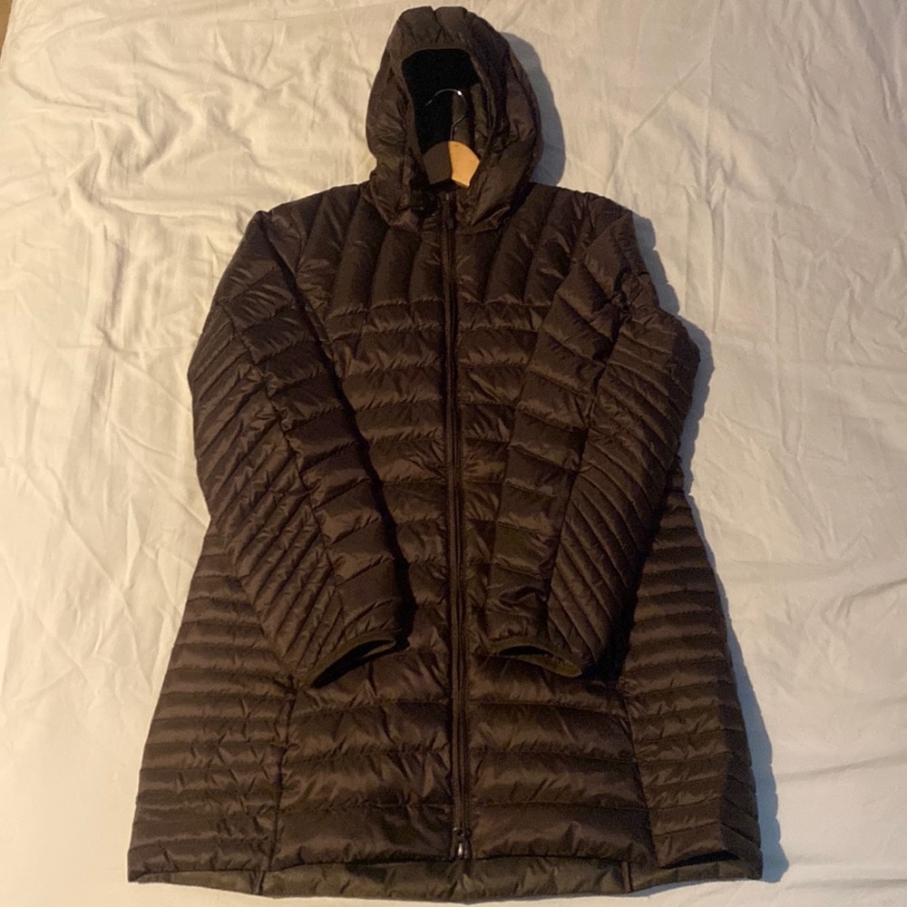 Like new women’s Eddie Bauer Parka Down Astoria hoodie jacket